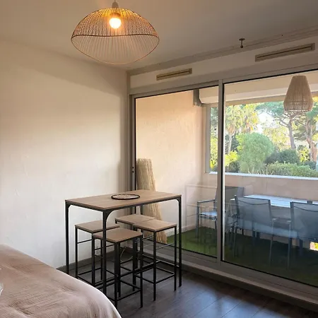 Terrasse Au Port Dhyeres, Piscine, Parking Apartman *