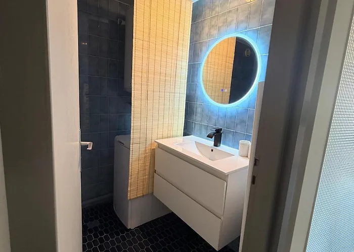 Terrasse Au Port Dhyeres, Piscine, Parking Hyères